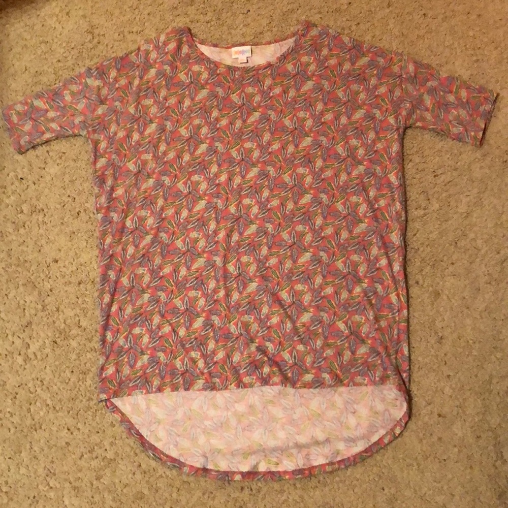 Lularoe Feathered Irma Dolman-Style Tunic